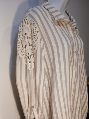 ODDY 2XL Striped shirt Lace shoulder Creme/Tan